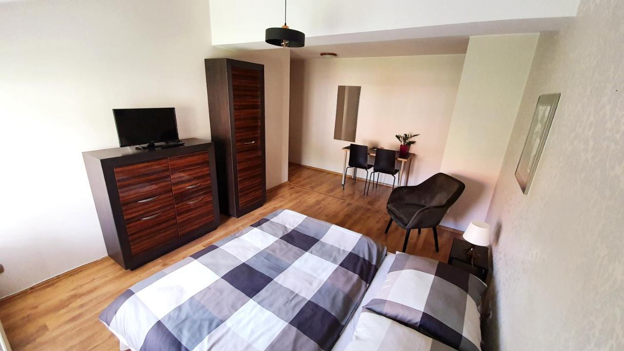 Ginger Doors - Pokoje Goscinne Privat bolig